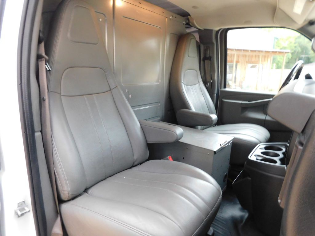 2019 Chevrolet Express Image 13