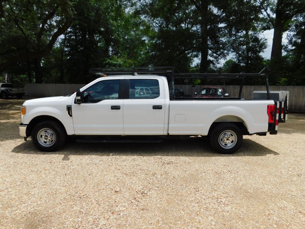 2017 Ford F-250 Image 2