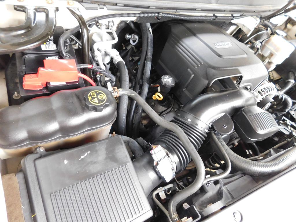 2013 Chevrolet Avalanche Image 19