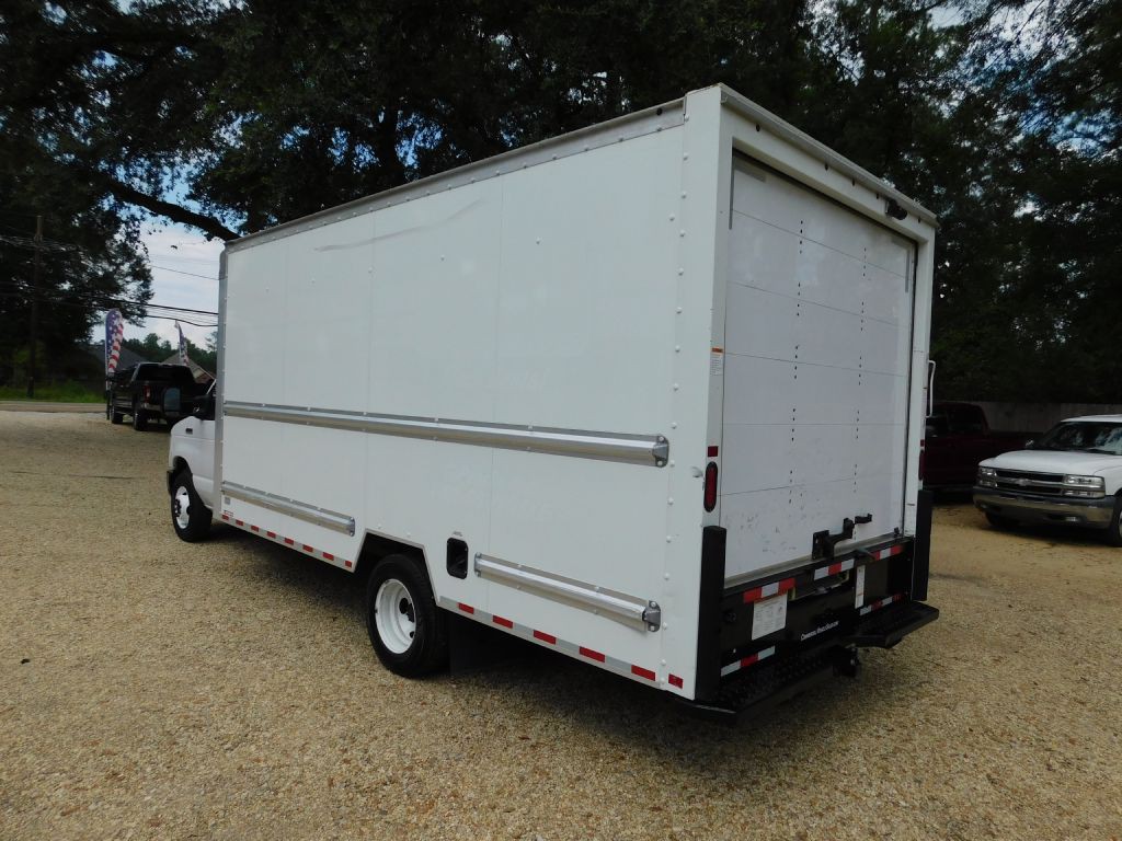 2022 Ford Econoline Image 4