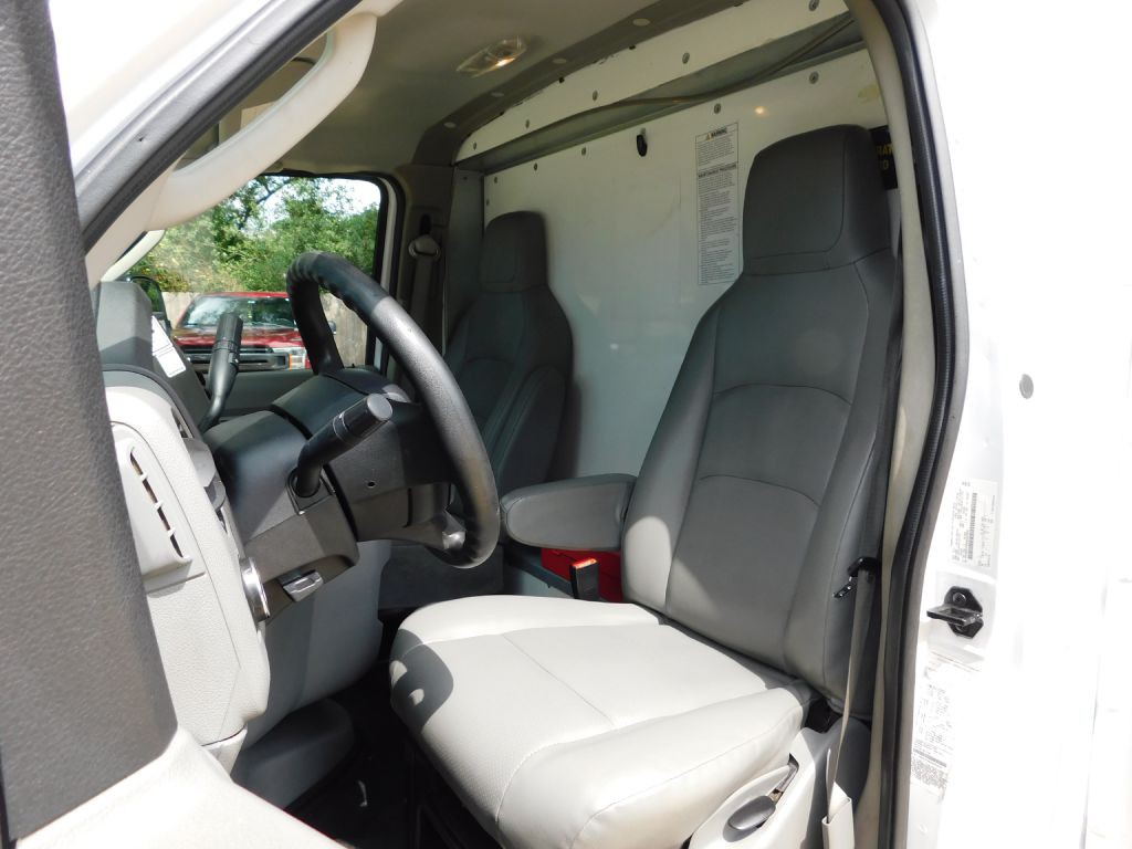 2022 Ford Econoline Image 11