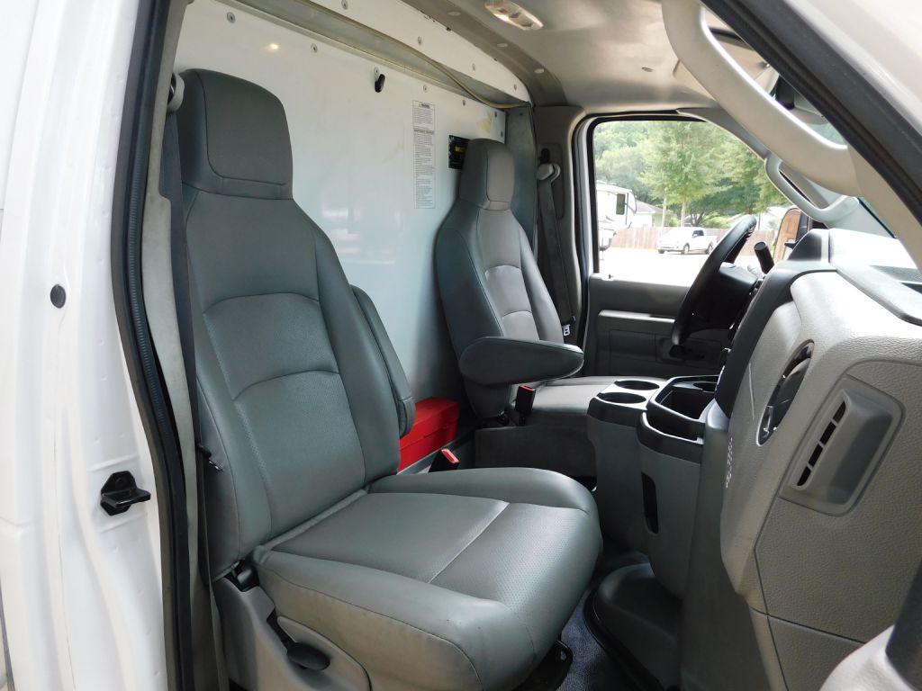 2022 Ford Econoline Image 13