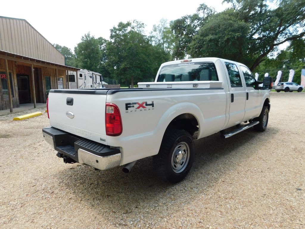 2011 Ford F-250 Image 4
