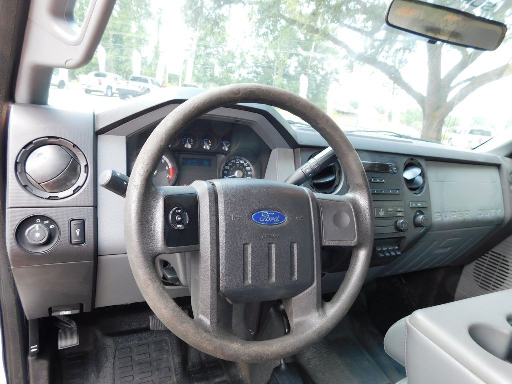 2011 Ford F-250 Image 8