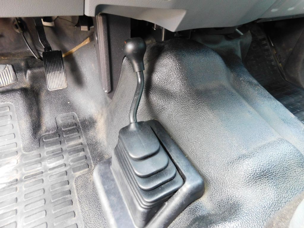 2011 Ford F-250 Image 10