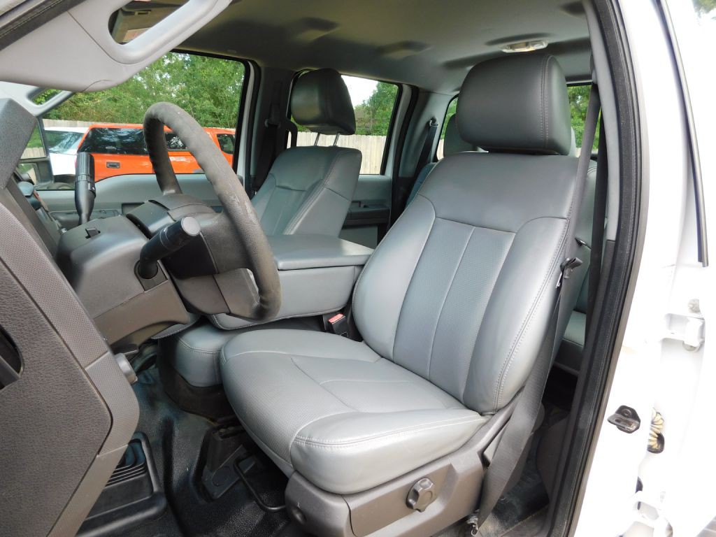 2011 Ford F-250 Image 11