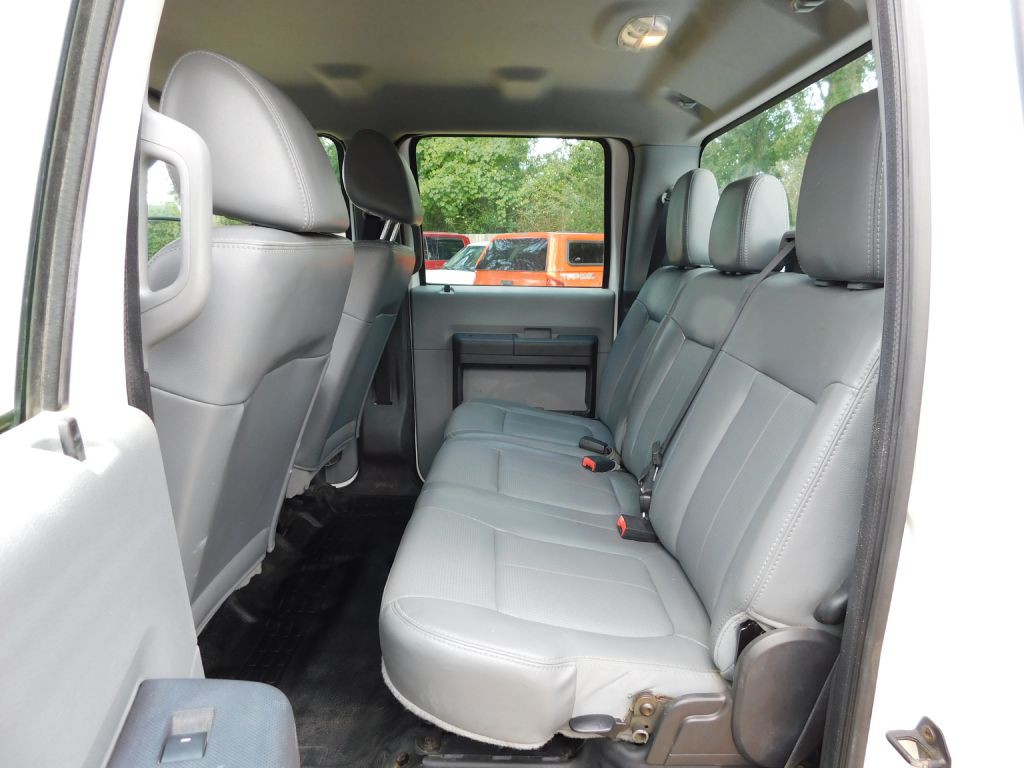 2011 Ford F-250 Image 12