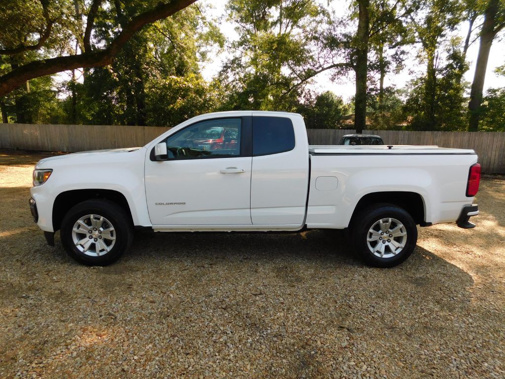 2022 Chevrolet Colorado Image 2