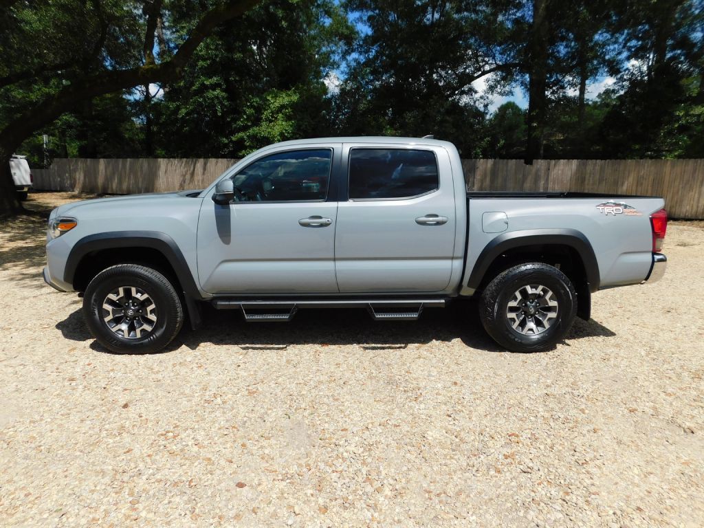 2018 Toyota Tacoma Image 3