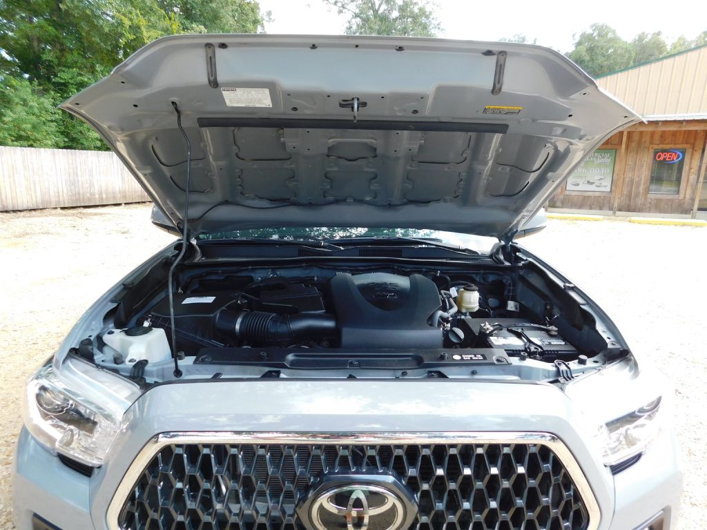 2018 Toyota Tacoma Image 21