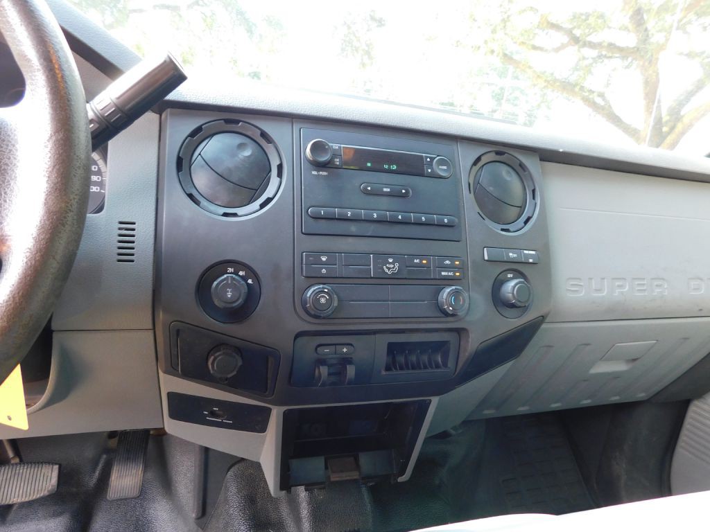 2013 Ford F-250 Image 9