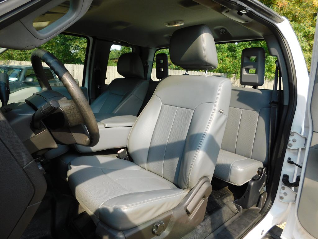 2013 Ford F-250 Image 10