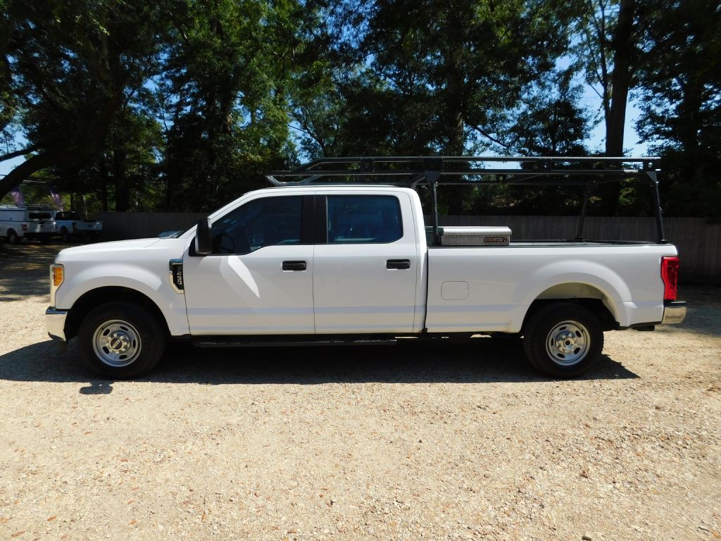 2017 Ford F-250 Image 2