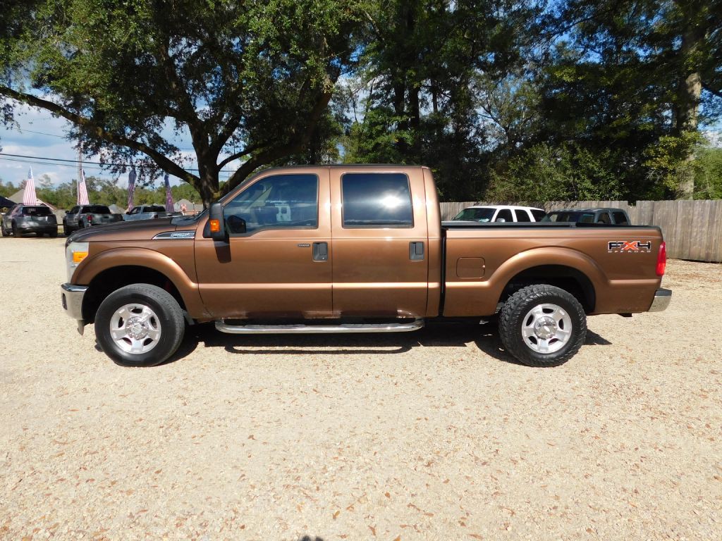 2011 Ford F-250 Image 2