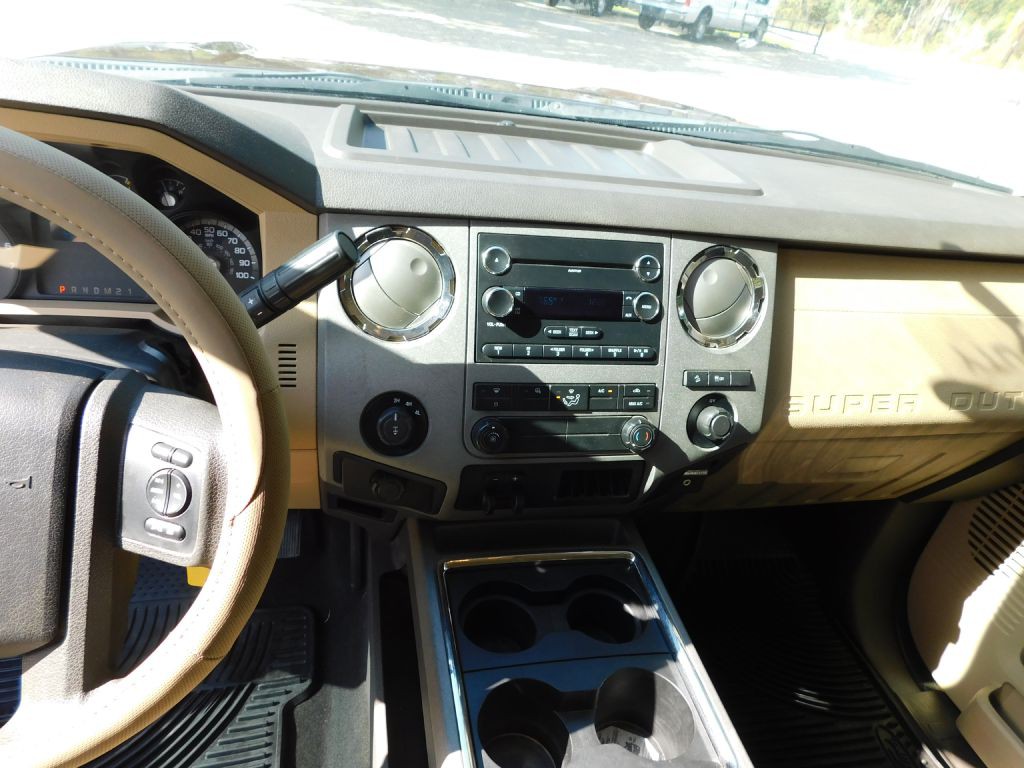 2011 Ford F-250 Image 10