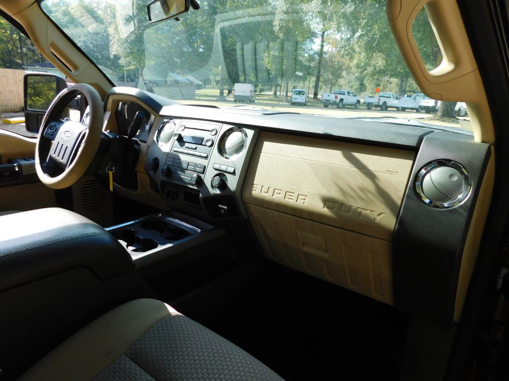 2011 Ford F-250 Image 14