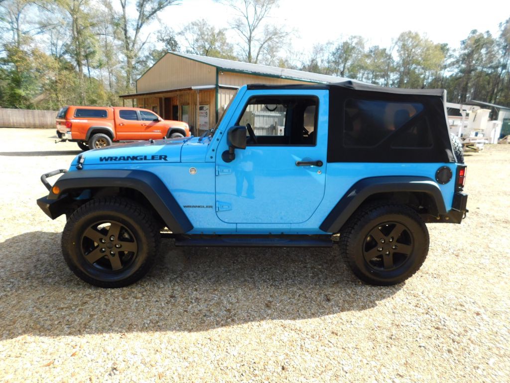 2017 Jeep Wrangler Image 2