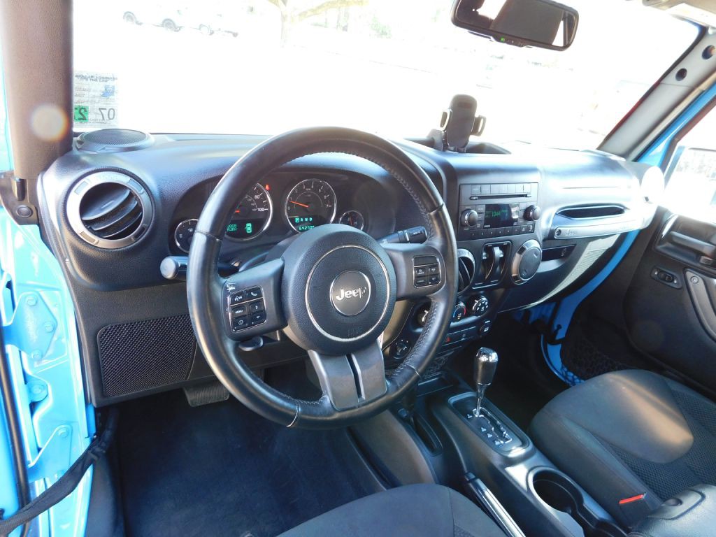 2017 Jeep Wrangler Image 9