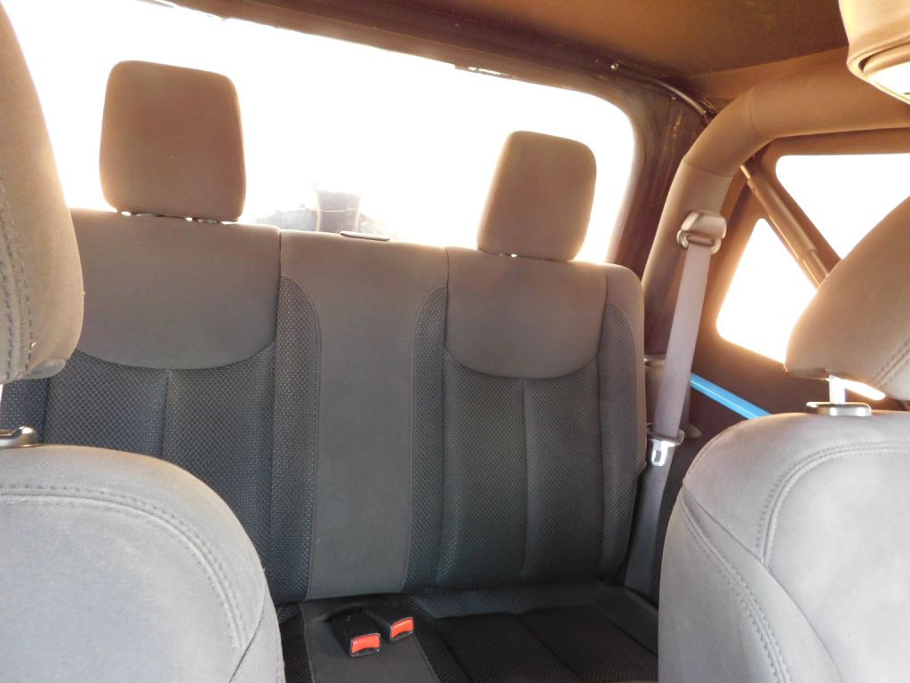 2017 Jeep Wrangler Image 15