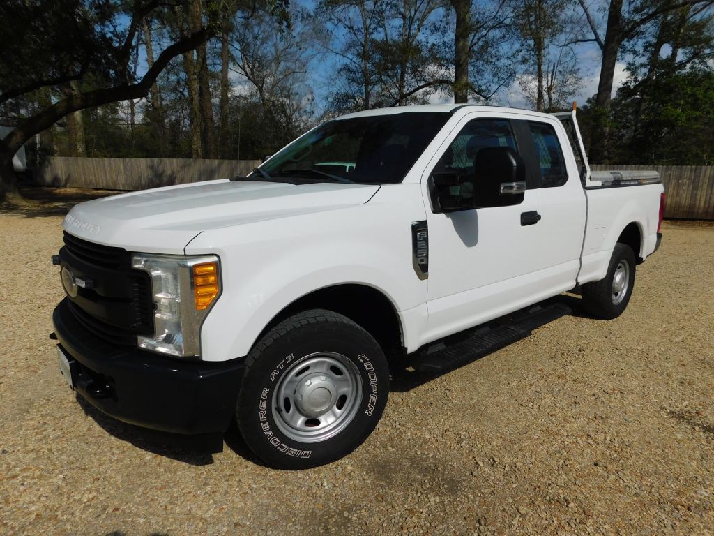 2017 Ford F-250 Image 1