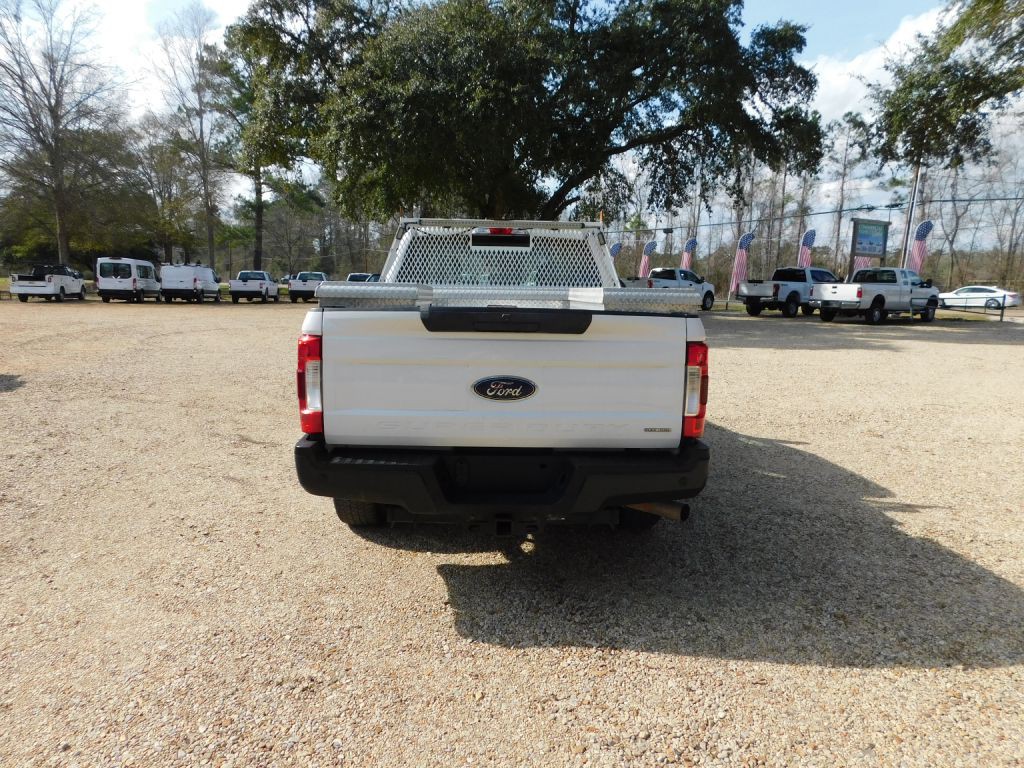 2017 Ford F-250 Image 4