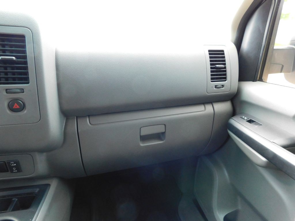 2018 Nissan NV Image 23