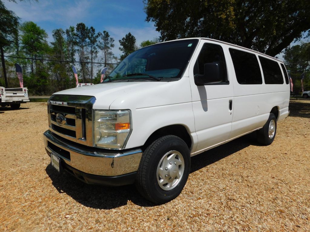 2013 Ford Econoline Image 1