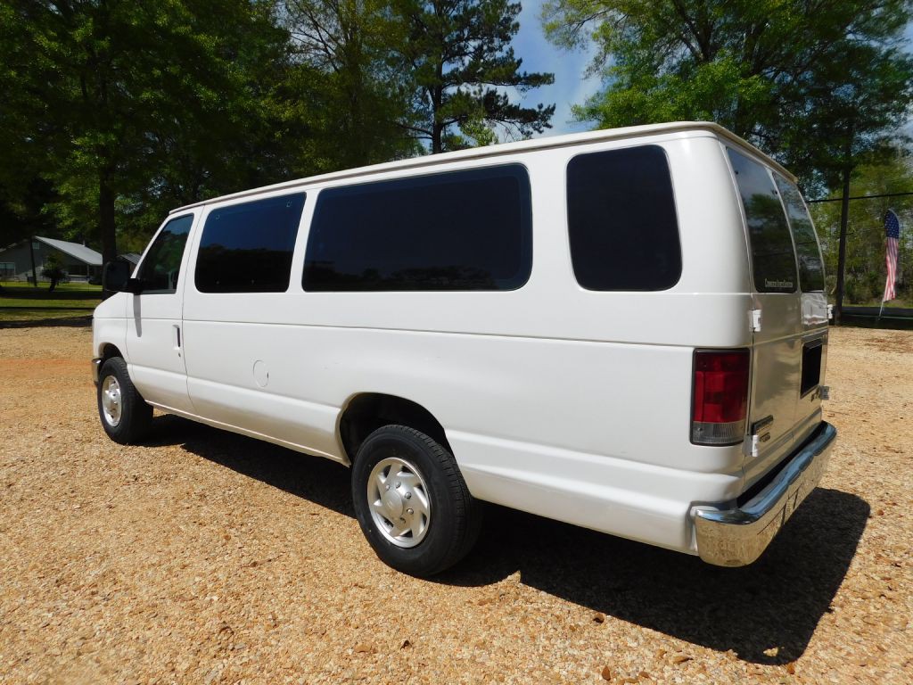 2013 Ford Econoline Image 3