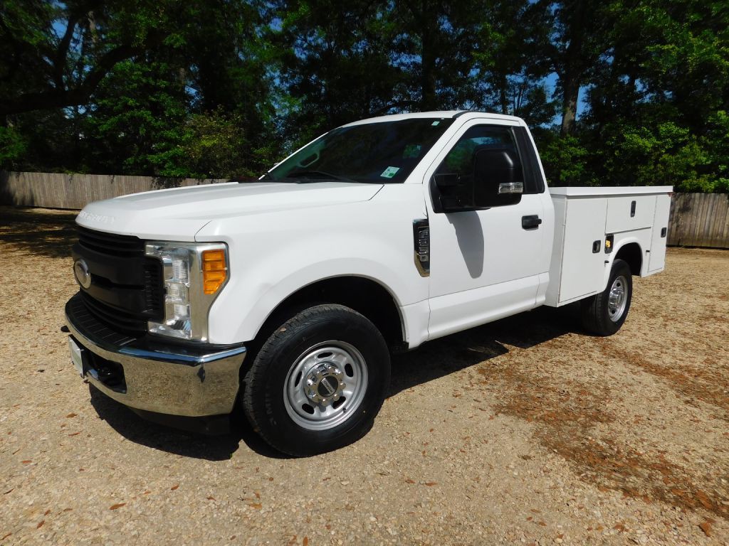 2017 Ford F-250 Image 1