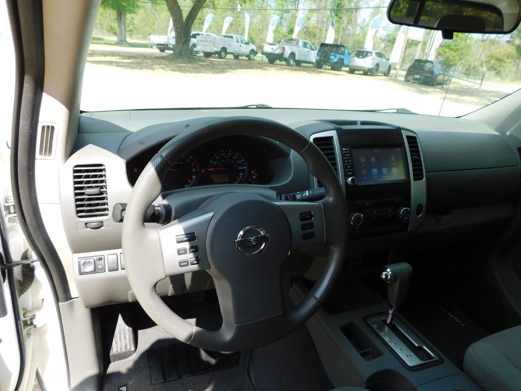 2019 Nissan Frontier Image 11