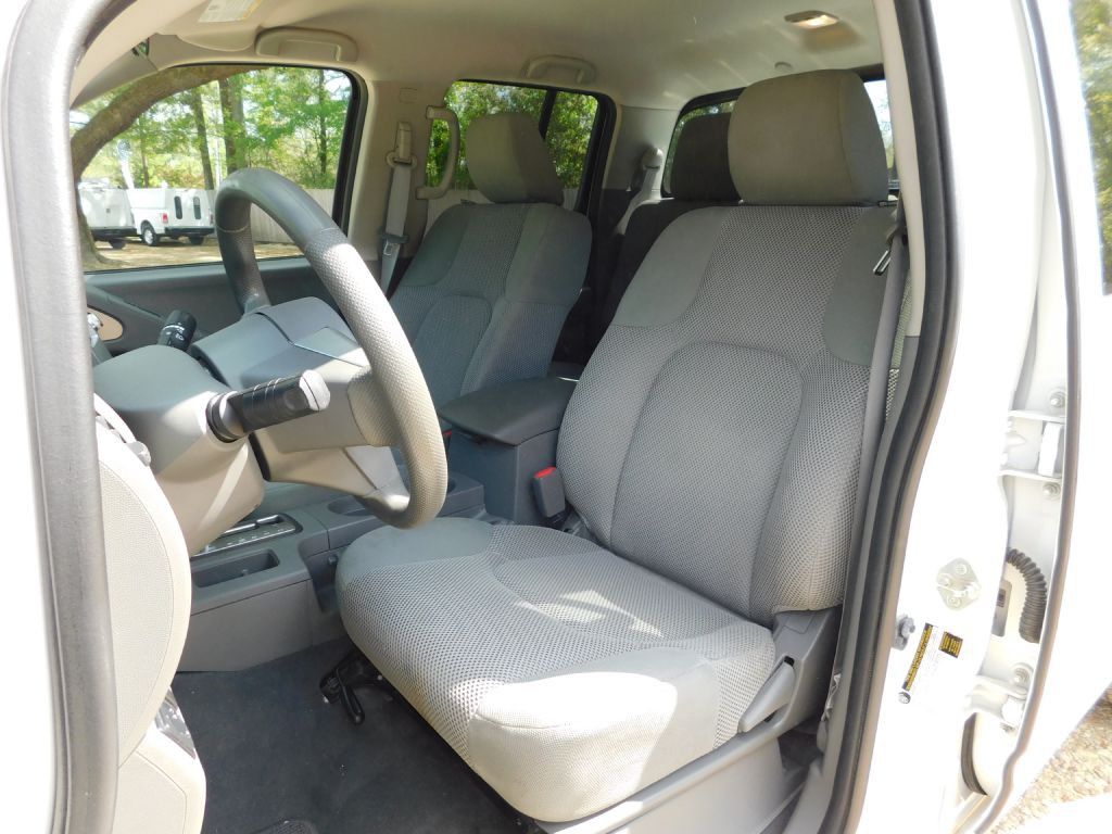 2019 Nissan Frontier Image 13