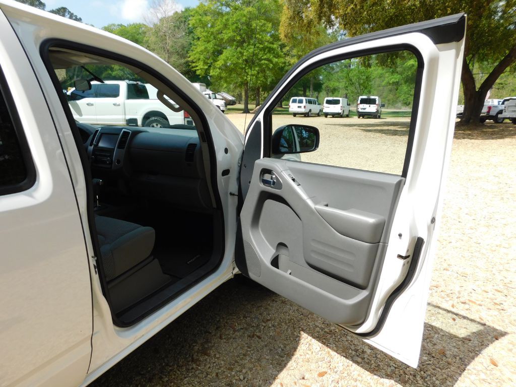 2019 Nissan Frontier Image 16