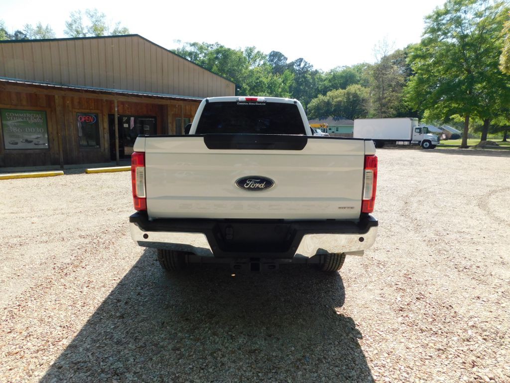 2017 Ford F-250 Image 4