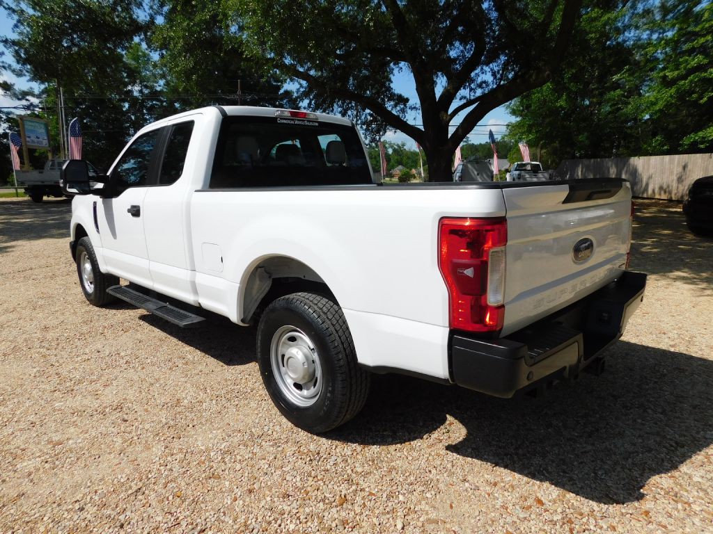 2017 Ford F-250 Image 3
