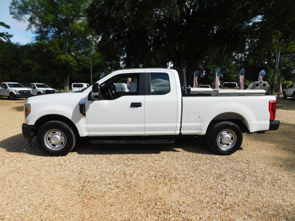 2018 Ford F-250 Image 2
