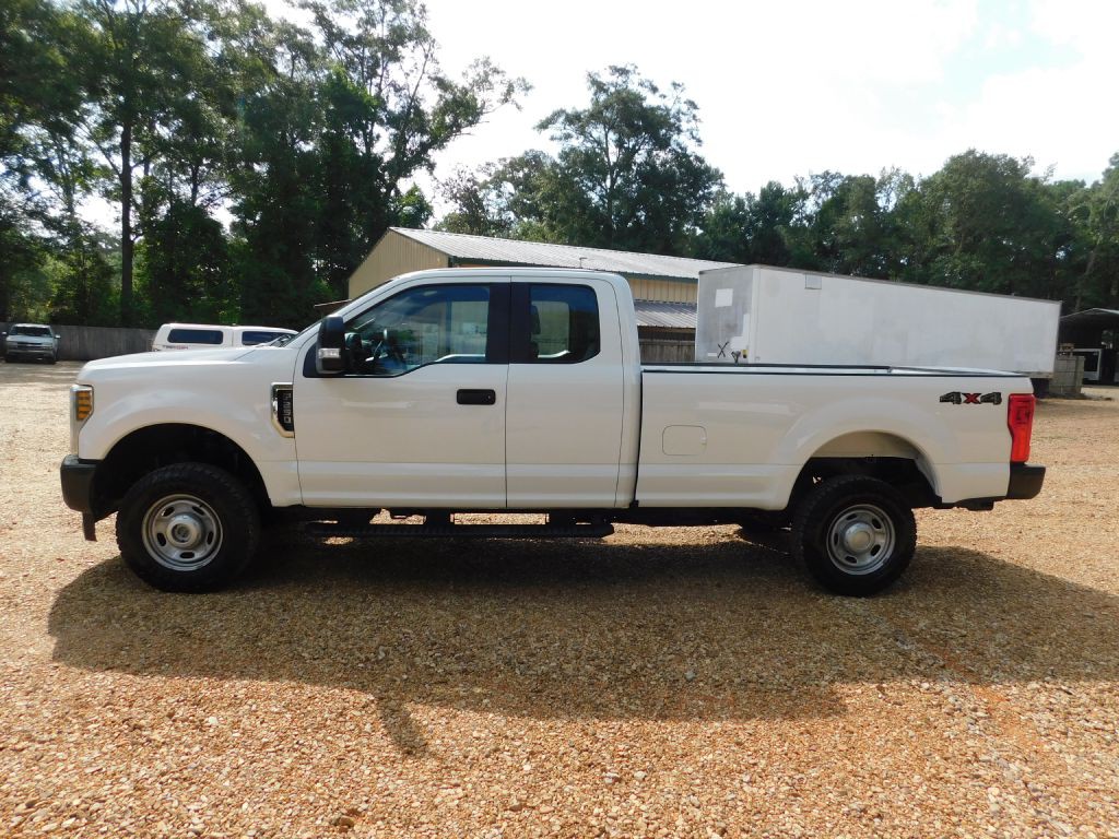 2018 Ford F-250 Image 2