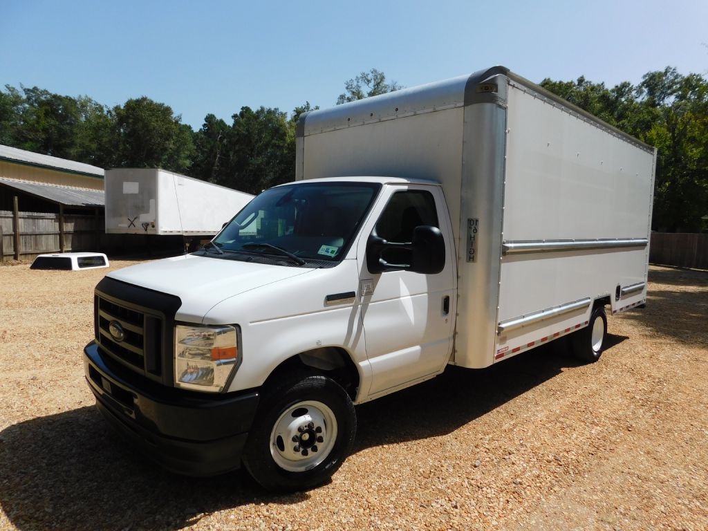2023 Ford Econoline Image 1