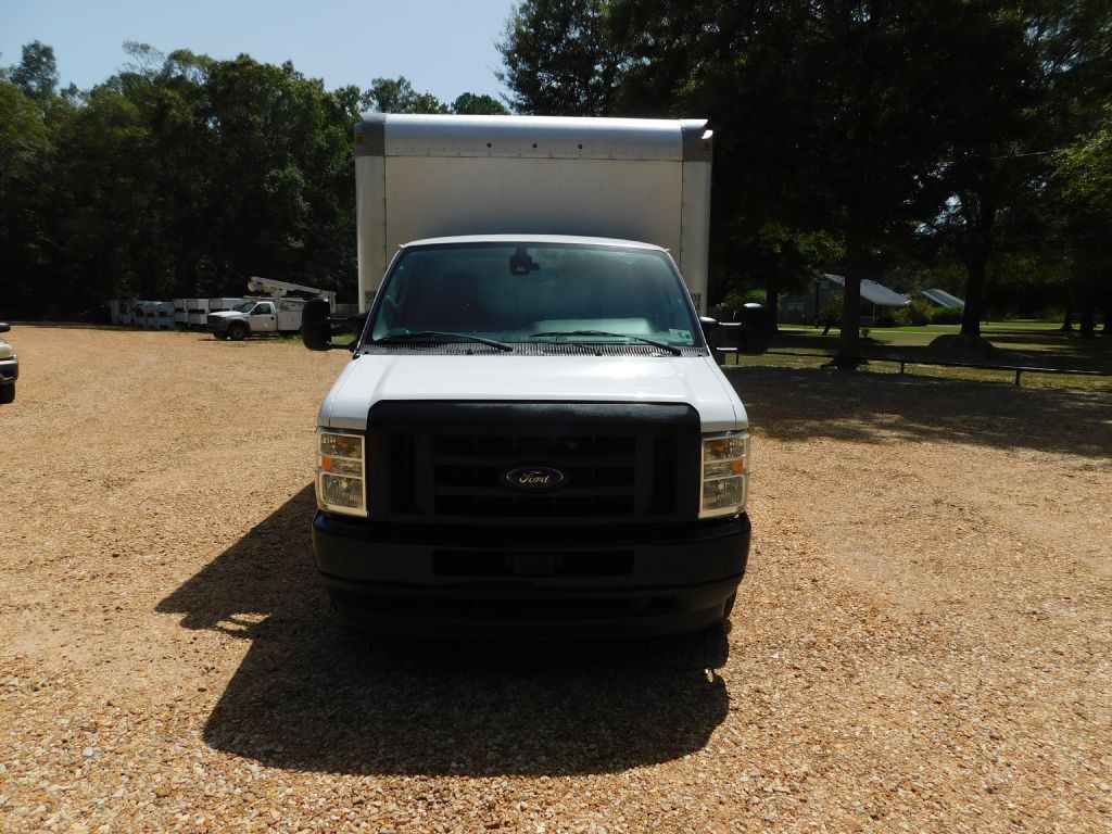 2023 Ford Econoline Image 8