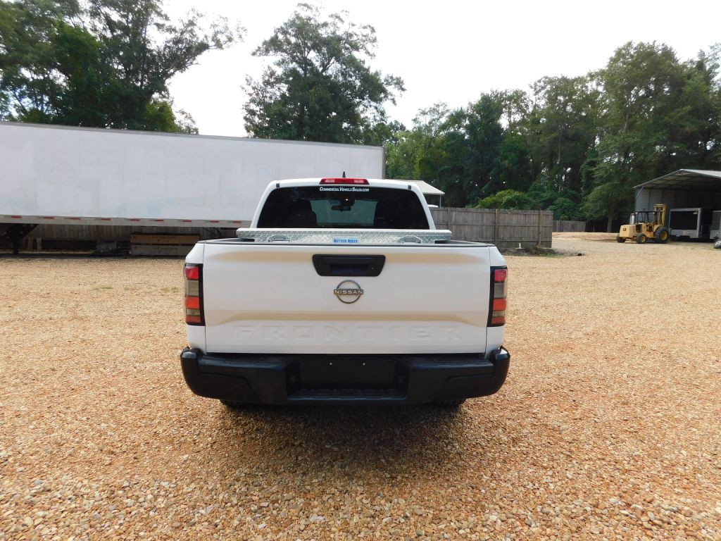 2022 Nissan Frontier Image 8