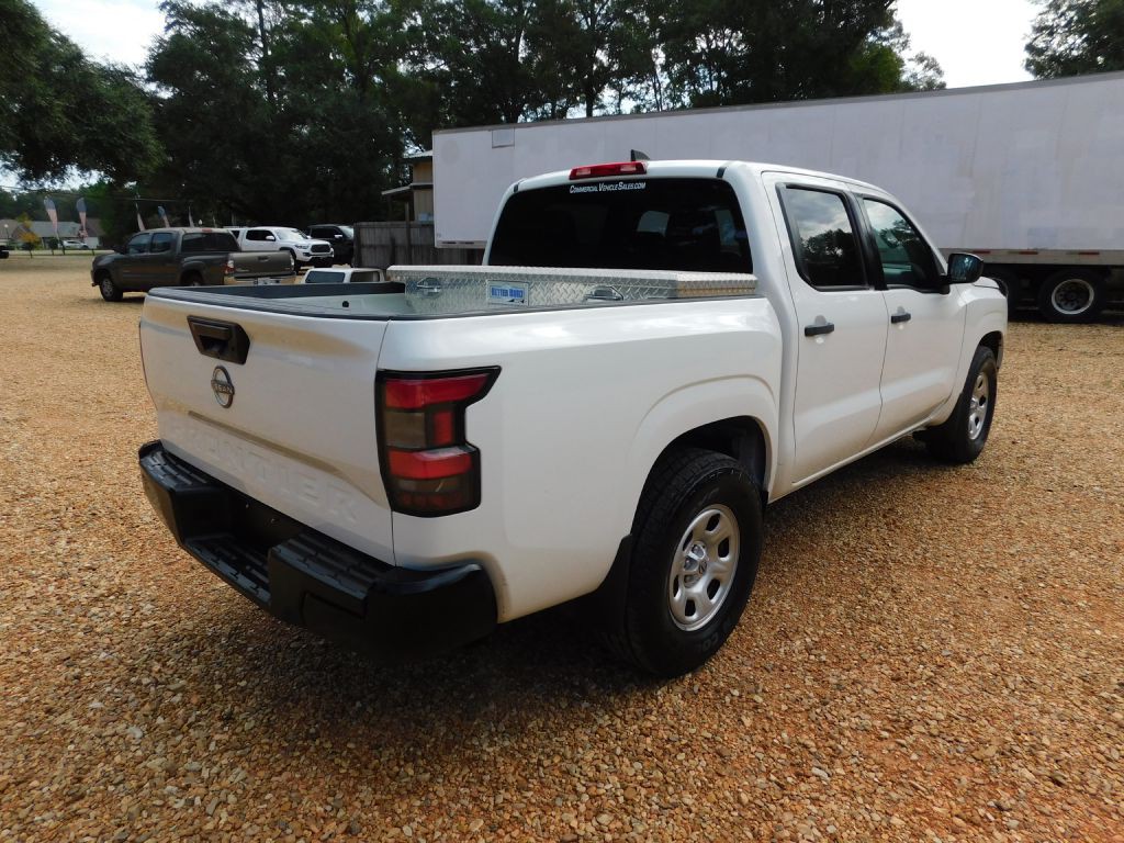 2022 Nissan Frontier Image 12