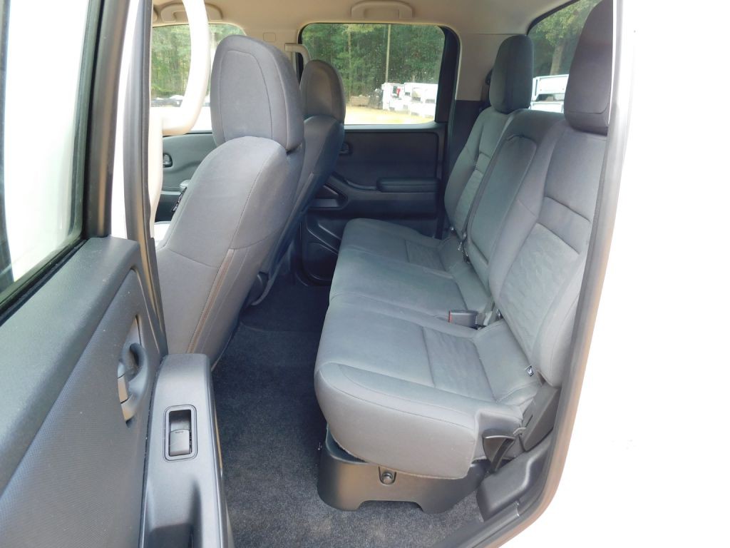 2022 Nissan Frontier Image 24