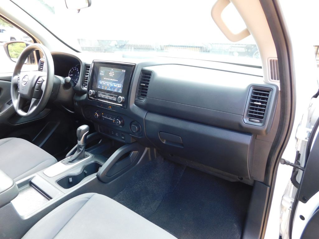 2022 Nissan Frontier Image 25