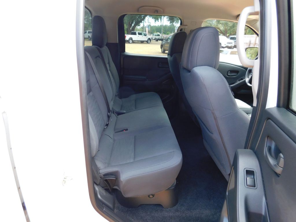 2022 Nissan Frontier Image 27