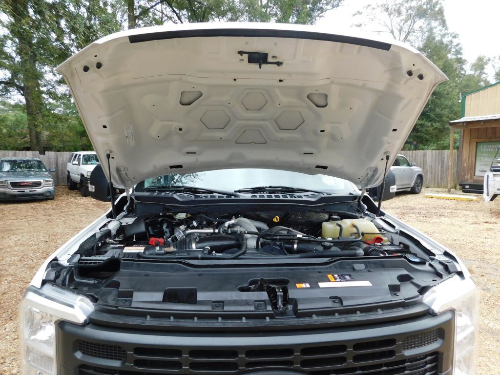 2023 Ford F-250 Image 18