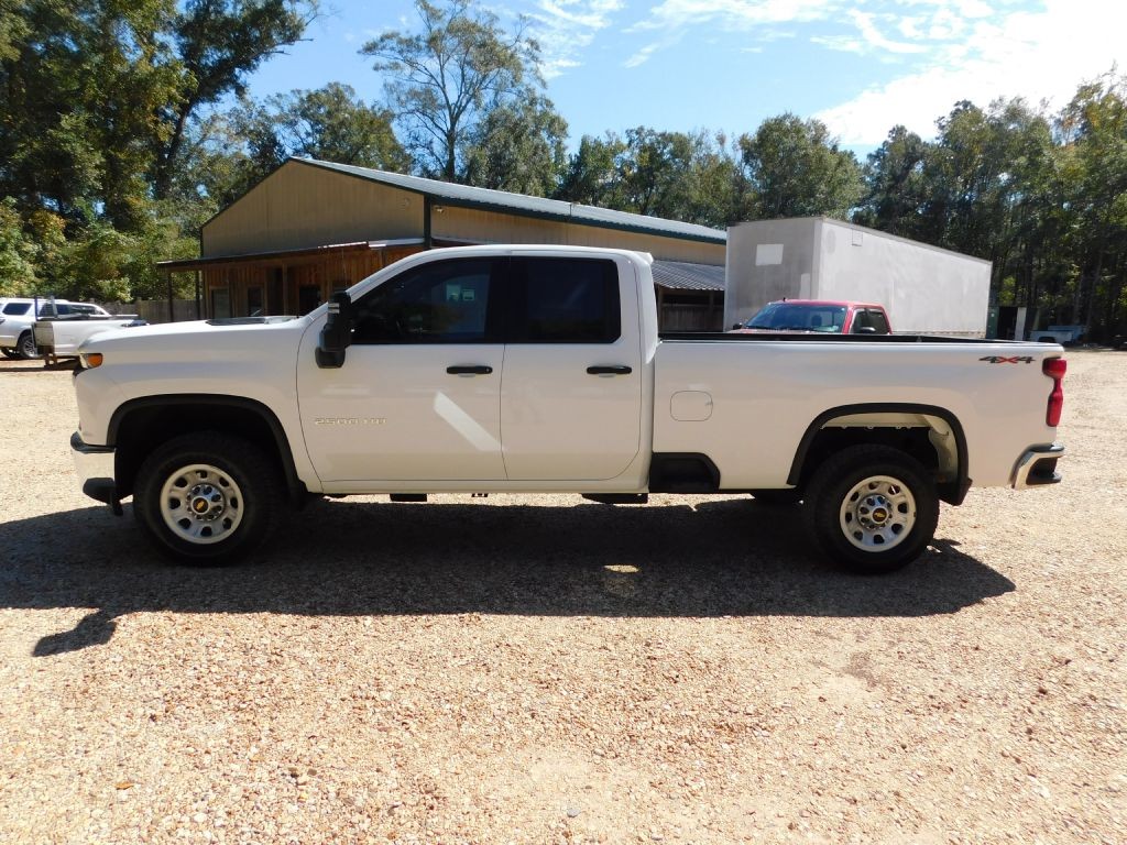 2022 Chevrolet Silverado 1500 Image 2