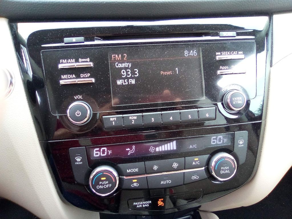 2015 Nissan Rogue Image 14