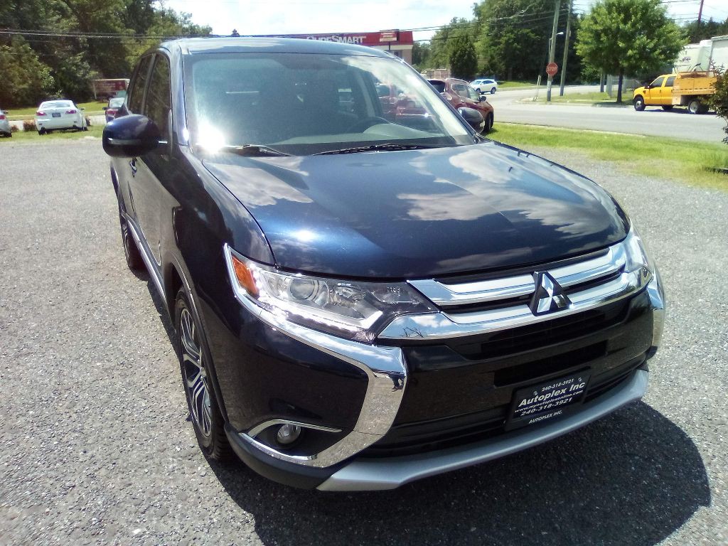 2018 Mitsubishi Outlander Image 4