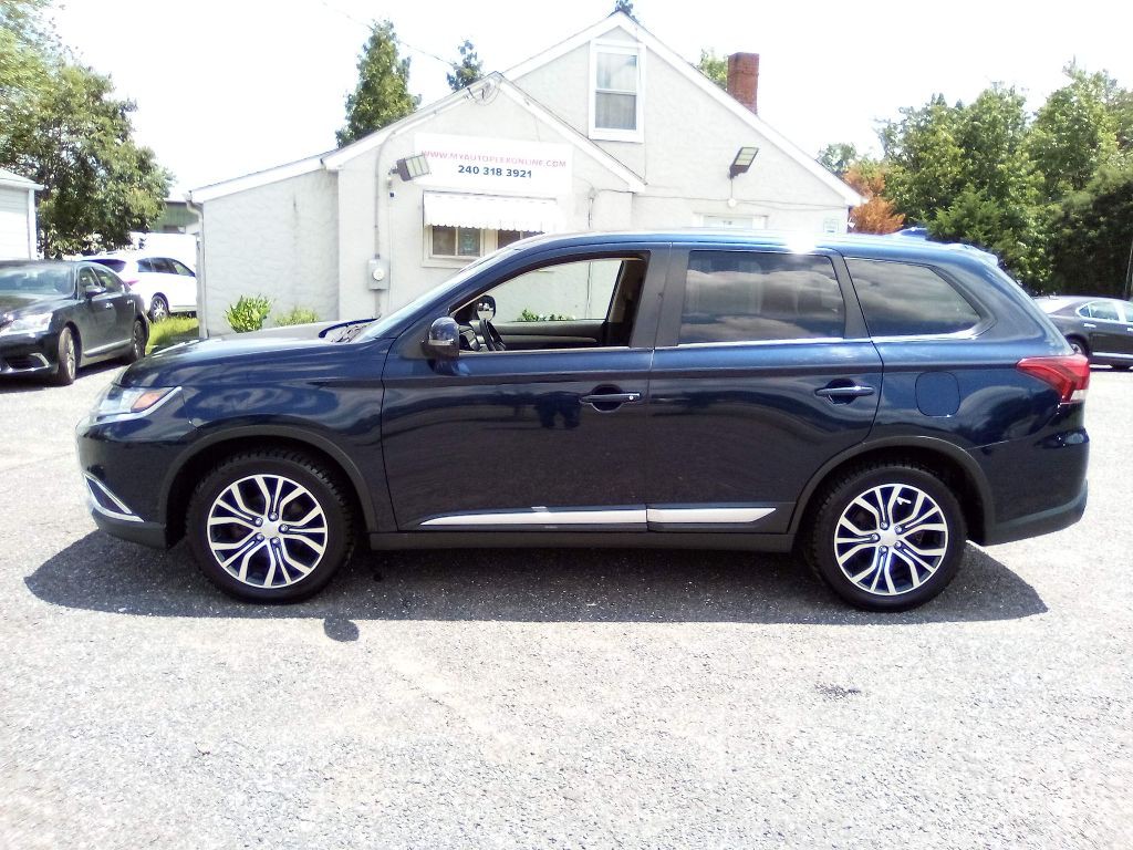 2018 Mitsubishi Outlander Image 9