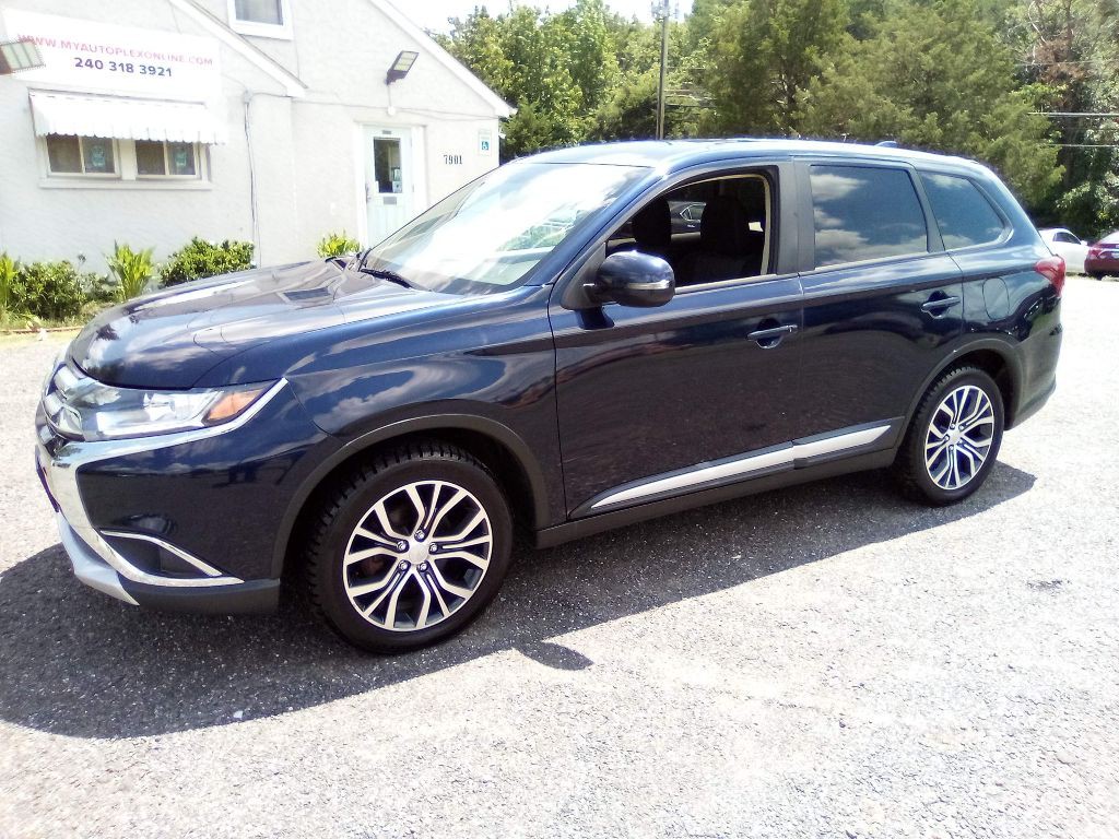 2018 Mitsubishi Outlander Image 12