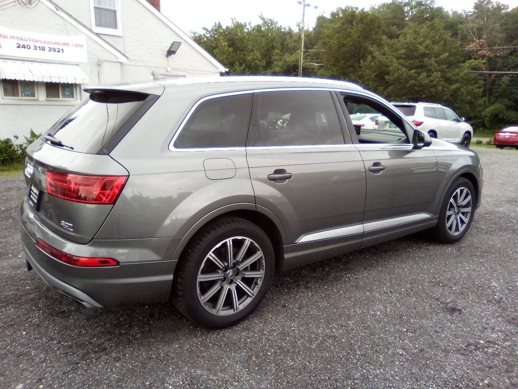 2017 Audi Q7 Image 8